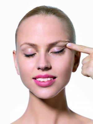 rejuvenecimiento facial en la piel joven